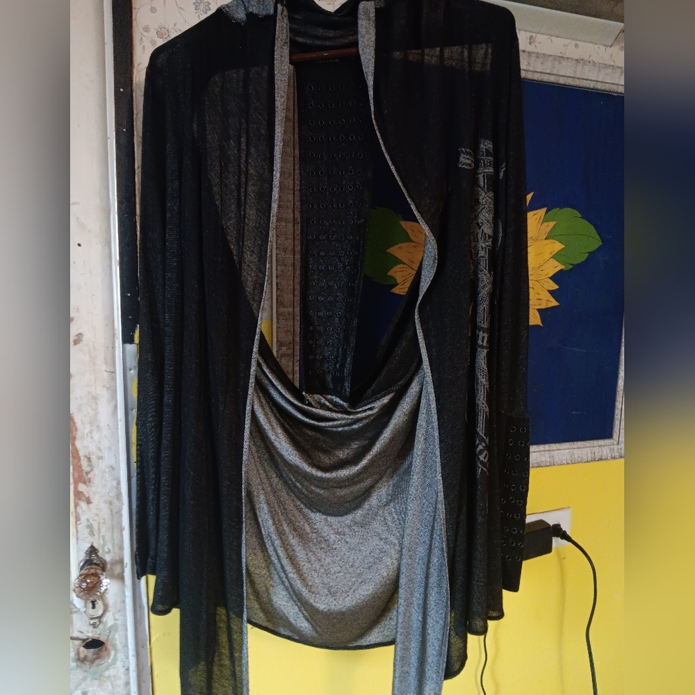 SALVAGE Unique Beautiful Lightweight Semi Open Back Cardigan. M